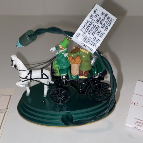 Hallmark Keepsake Oz 2002 Ornament Horse Of A Different Color Light Up Talking - Picture 6 of 11